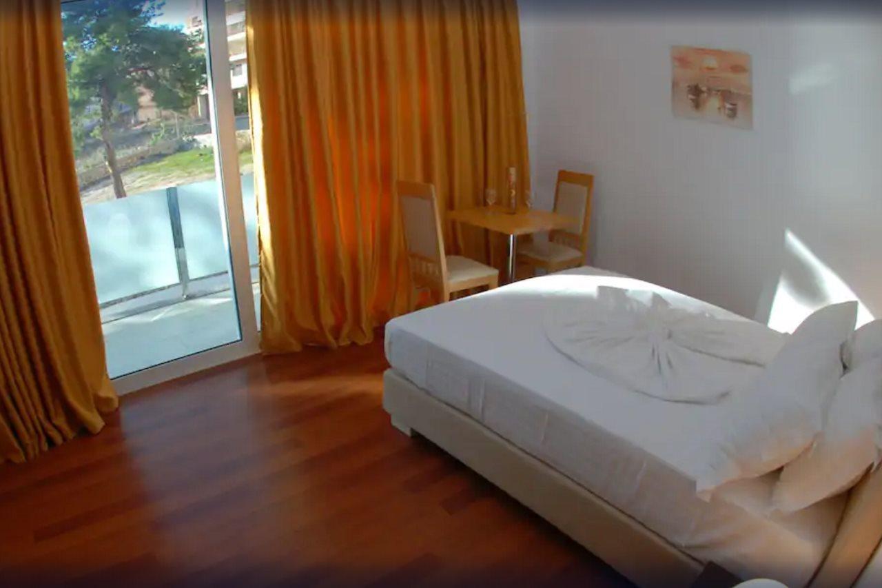 Nemesis Hotel ساراندا المظهر الخارجي الصورة